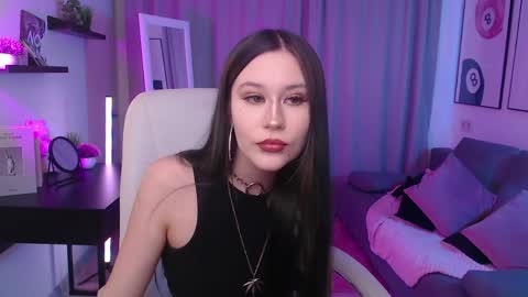 Snapshot of bety_white chatting on June 1, 2026, 8:05 am Katie online show from June 1, 2026, 8:05 am