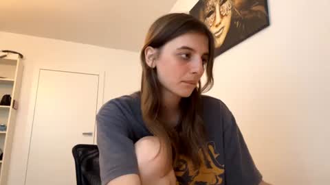 Lina online show from July 8, 2026, 5:17 pm