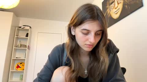 Lina online show from July 28, 2026, 5:12 pm