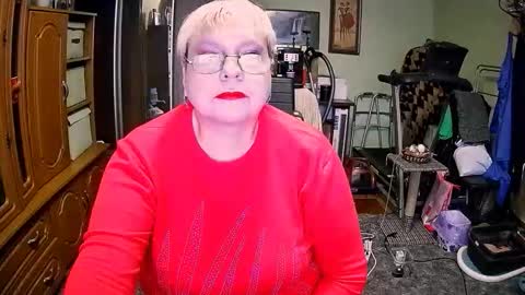 BeverlyQCynia online show from October 22, 2025, 1:44 pm