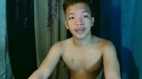 Snapshot of bexyourxman chatting on January 19, 2025, 2:47 am Adrian online show from January 19, 2025, 2:47 am