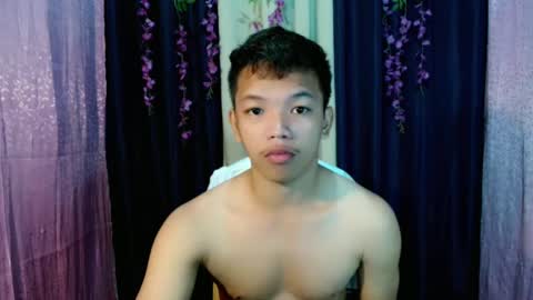 Snapshot of bexyourxman chatting on February 27, 2025, 8:42 pm Adrian online show from February 27, 2025, 8:42 pm