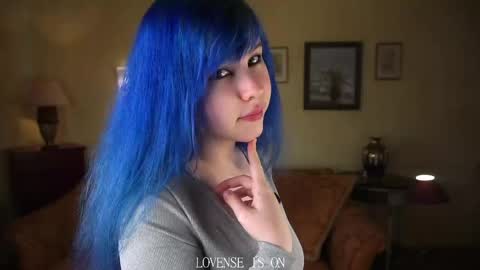 Eliz online show from April 8, 2026, 2:33 am