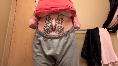 bfeb14 online show from October 13, 2025, 6:08 pm