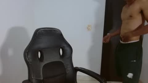 Snapshot of bfernando_05 chatting on January 17, 2026, 1:32 am BAYRON online show from January 17, 2026, 1:32 am