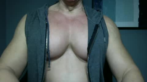 BGDKMUSCLEGUY - SELECTED BY CHATURBATE AS A TOP BROADCASTER FOR 2023 online show from January 27, 2025, 1:26 am