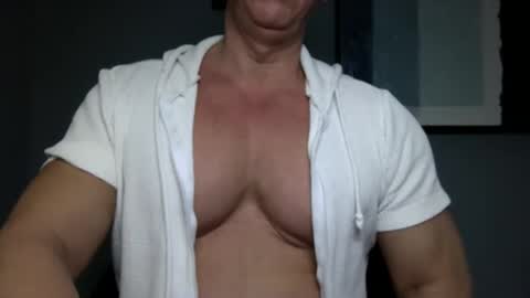 BGDKMUSCLEGUY - SELECTED BY CHATURBATE AS A TOP BROADCASTER FOR 2023 online show from February 16, 2025, 3:38 pm
