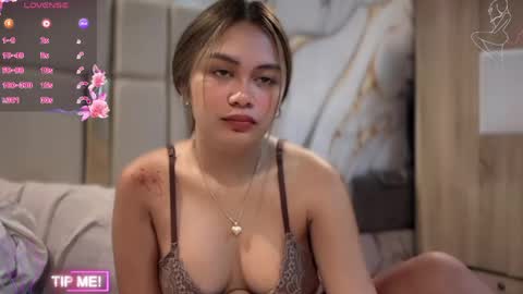 MAXINE online show from May 9, 2026, 3:39 pm