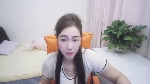 bhlinxuemei online show from June 21, 2026, 7:11 am