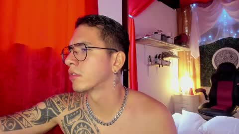 Snapshot of bianca_and_maxwell chatting on February 14, 2025, 4:52 pm bianca and maxwell online show from February 14, 2025, 4:52 pm