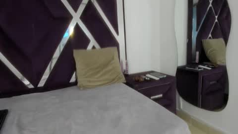 bianca_asm online show from May 2, 2026, 9:42 pm