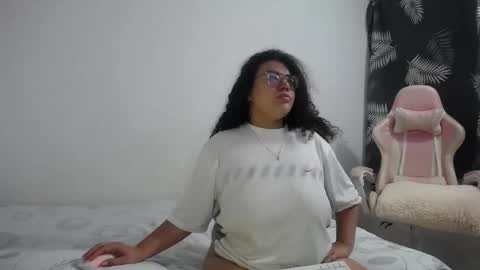 Bianca Tuesday to Sunday from 2am to 6am UTC-5 online show from November 19, 2025, 10:15 am