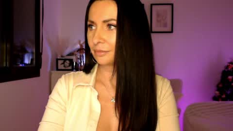 B I A N C A   online show from December 16, 2025, 10:04 pm