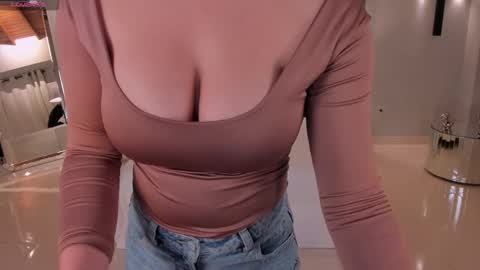 Bianca Pierce online show from November 12, 2025, 11:43 am