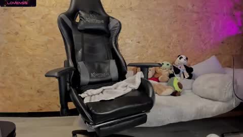 Biancastrong.. IGThebiancastrong online show from February 16, 2025, 9:15 am