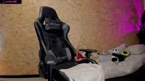 Biancastrong.. IGThebiancastrong online show from February 21, 2025, 2:28 am