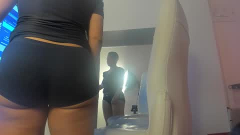 bibiana_js_ online show from October 22, 2025, 11:54 am