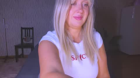 Eva online show from December 4, 2025, 1:04 am