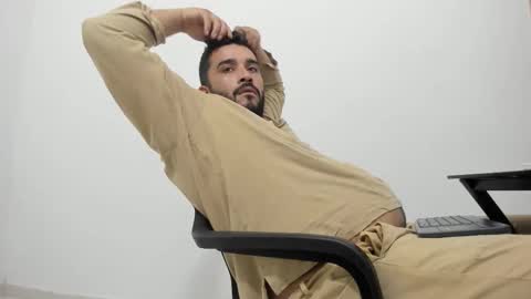 Snapshot of big_dad69 chatting on September 24, 2025, 2:37 am Tommy online show from September 24, 2025, 2:37 am