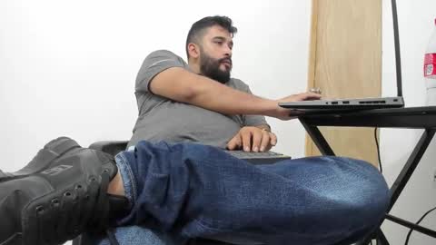 Snapshot of big_dad69 chatting on November 4, 2025, 11:26 pm Tommy online show from November 4, 2025, 11:26 pm