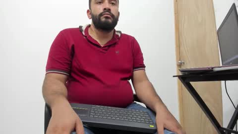 Snapshot of big_dad69 chatting on November 6, 2025, 2:45 am Tommy online show from November 6, 2025, 2:45 am