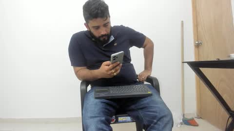 Snapshot of big_dad69 chatting on November 17, 2025, 8:47 pm Tommy online show from November 17, 2025, 8:47 pm