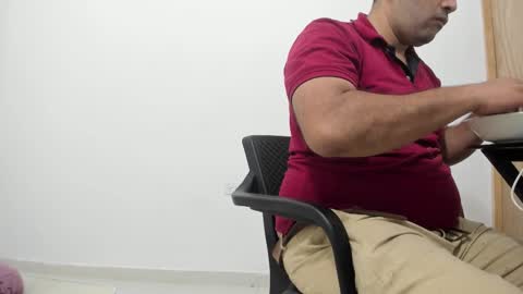 Snapshot of big_dad69 chatting on November 27, 2025, 4:42 pm Tommy online show from November 27, 2025, 4:42 pm