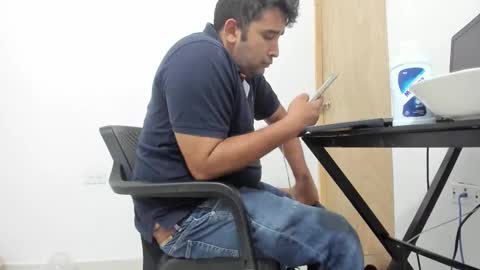 Snapshot of big_dad69 chatting on November 30, 2025, 7:23 am Tommy online show from November 30, 2025, 7:23 am