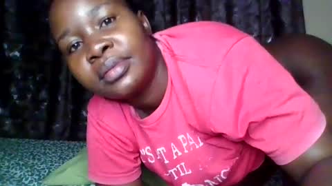 Snapshot of big_diva chatting on June 18, 2026, 8:02 pm big_diva online show from June 18, 2026, 8:02 pm