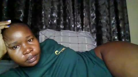 Snapshot of big_diva chatting on July 13, 2026, 12:35 am big_diva online show from July 13, 2026, 12:35 am