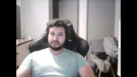 latinBoyHuge online show from December 23, 2024, 11:36 am