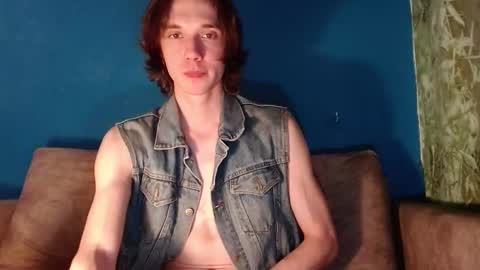 Snapshot of big_lil_small chatting on March 11, 2026, 8:37 pm big_lil_small online show from March 11, 2026, 8:37 pm