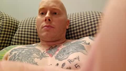 Snapshot of big_mat1988 chatting on December 10, 2024, 12:06 am big_mat1988 online show from December 10, 2024, 12:06 am