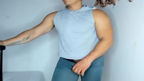 Snapshot of big_pecs_1 chatting on July 10, 2026, 6:39 am LEO online show from July 10, 2026, 6:39 am