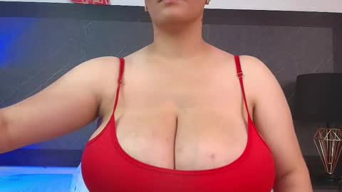 Snapshot of big_tits_in_your_face chatting on February 19, 2025, 8:10 pm Tell me Sophia online show from February 19, 2025, 8:10 pm