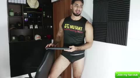 Hot Versx online show from July 8, 2026, 1:37 pm