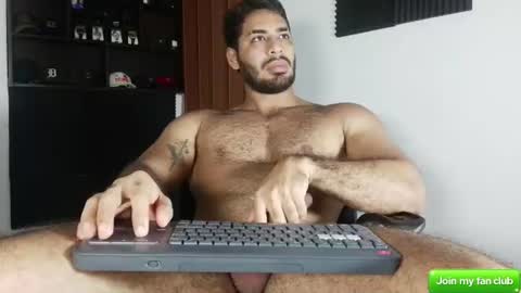 Hot Versx online show from July 24, 2026, 1:53 pm