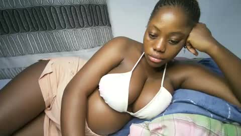 bigass001_ online show from December 13, 2024, 8:58 pm