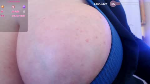 Snapshot of bigbittiesandfun chatting on May 23, 2026, 11:42 pm bigbittiesandfun online show from May 23, 2026, 11:42 pm