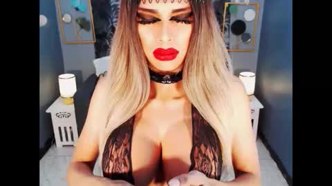 Snapshot of bigbomblhoraine chatting on February 6, 2026, 11:35 am Loraine Cruz online show from February 6, 2026, 11:35 am