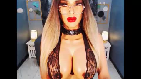 Loraine Cruz online show from May 14, 2026, 4:52 am