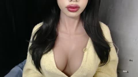 Jen online show from March 1, 2026, 9:11 am