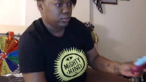 bigbootibambii online show from March 4, 2026, 3:01 am