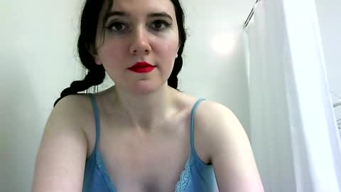 Isabella online show from February 22, 2025, 7:36 pm
