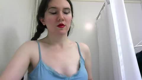 Isabella online show from October 29, 2025, 7:59 pm