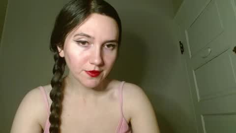 Isabella online show from March 22, 2026, 6:17 am