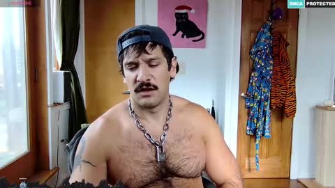 Snapshot of bigbro42069 chatting on November 11, 2025, 5:35 pm BigBro online show from November 11, 2025, 5:35 pm