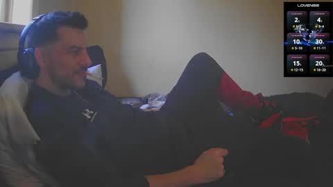 Jon - Im Straight online show from October 19, 2025, 2:18 pm