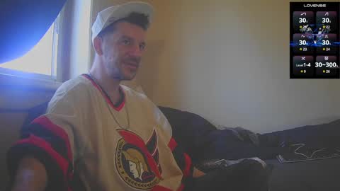 Jon - Im Straight online show from October 26, 2025, 6:58 pm