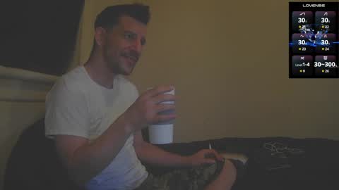 Jon - Im Straight online show from November 13, 2025, 10:25 am